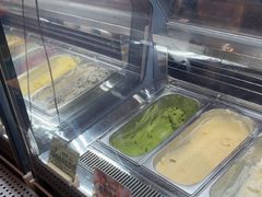 -极拉图·现制冰淇淋(大卫城店)