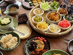 -包整·丝娃娃(一览甲秀楼风景店)