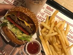 -The Habit Burger Grill 哈比特汉堡(复兴soho店)