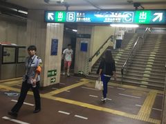 -八宝山(地铁站)