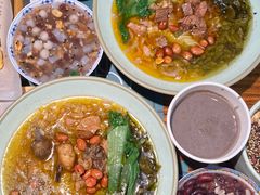 -八月美食小馆(银泰城总店)