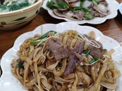 牛肉炒河粉-南记食粥坊·宵夜大排档(莲花总店)