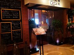-香格里拉鱼跃地中海西餐厅·牛排披萨