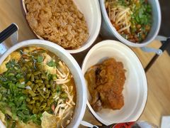 -丽丽三鲜螺蛳粉(田林路店)