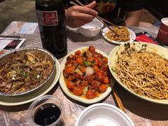 -巴厘龙虾·榜首油焖大虾(音乐学院·沿江酒馆店)