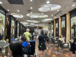 -八佰伴8008星级形象店