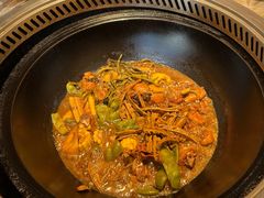 -锅老头海鲜铁锅炖