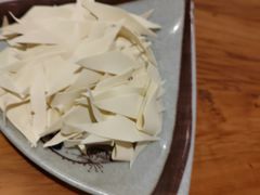 -毛辣果·贵州红酸汤牛肉火锅(西单店)