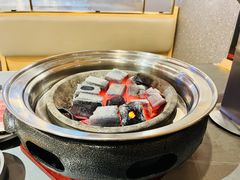 -围炉肉舍•炭烤活鳗•丹东海鲜烤肉(步行街店)