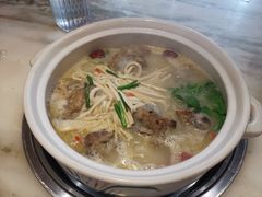 招牌筒骨砂锅-小骨煲金华砂锅(转塘金街美地店)