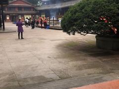 -峨眉山报国寺