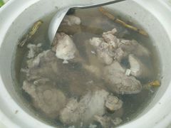 -鲤鱼塘农家山庄