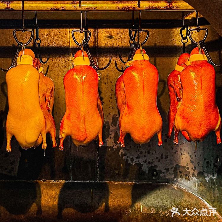 谁懂啊，家人们！！这家🔥爆的片皮鸭