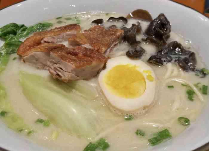 舜华鸭蛋面(福城国际店)-"份量超级多!阿姨服务也超级好,很好吃会.