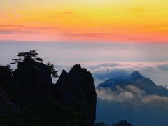 -黄山光明顶山庄