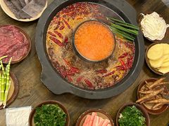 -黄潇洒老火锅(九眼桥宏济巷店)