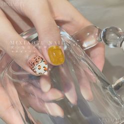 -米小兔美甲美睫