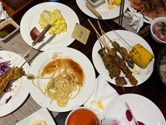 -广州万富希尔顿酒店·感趣自助餐厅·金秋蟹宴生蚝海鲜刺身
