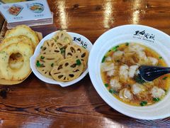 -黑白电视长沙小吃(美林M·LIVE天地东座店)