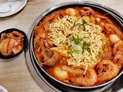 -三清洞摩西韩式年糕火锅(威高广场店)