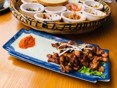 -包整·丝娃娃(一览甲秀楼风景店)