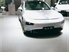 -小鹏汽车体验中心(苏州龙湖狮山天街店)