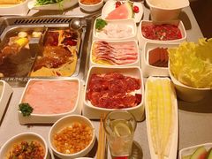 -海底捞火锅鲜切牛肉主题店(长寿路店)
