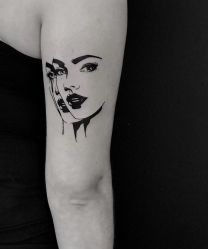 -木子·纹身店TATTOO穿孔·洗纹身