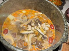 古法野生菌汤底-芸山季·云南山珍菌火锅(人民广场来福士店)