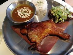 Max鸡腿配泰式红咖喱饭-猫儿山۰猫主题餐厅