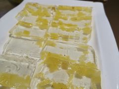 菠萝水晶糕-百年银屏蚝烙·潮汕菜·非遗(乐山店)