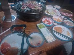 -明洞阿姨·韩式酱蟹烤肉·创意料理(三元桥店)