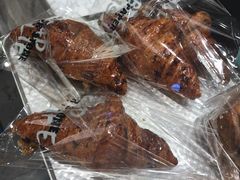 焦糖牛角酥-PAPER STONE BAKERY(天汇广场店)