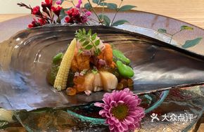 Sea Urchin, Scallops, and Abalone