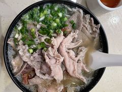 猪肝瘦肉叉烧汤米粉-鑫馨餐厅