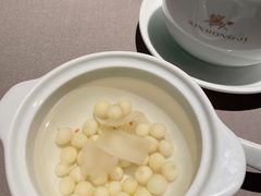 杏仁鸡头米-荣轩(新荣记环球金融中心店)