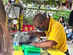 -詹爷爷乌节路街头冰淇淋