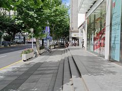 -南京西路(地铁站)