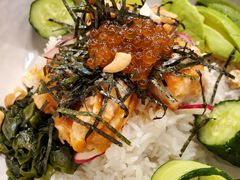 煎三文鱼牛油果色拉-Wagas沃歌斯(五道口购物中心店)