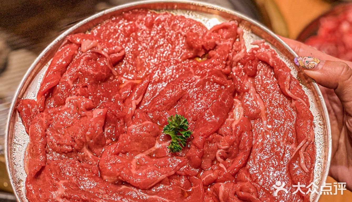 魔都联洋这边开了家金光闪闪的韩式烤肉！ 