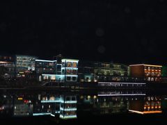 -百里峡七彩艺术小镇