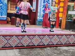 -刘姐啤酒鱼民族演艺餐厅(西街总店)