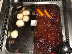 鸳鸯锅-海底捞火锅(万丰桥店)