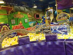 -酷洛小镇(步步高新天地购物广场店)