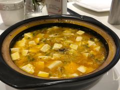 蟹粉豆腐煲-国际青年会议酒店-苏莱斯餐厅
