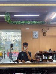 -纯剪男士理发馆·烫染专业店