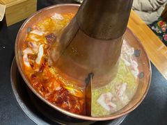 -果松木炭酸菜铜火锅·外婆参鸡汤