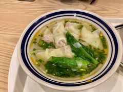 骨汤抄手-正南齐北·老街糯米团(洪崖洞店)