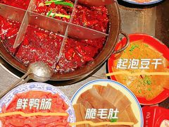 -周小明火锅(黑金冠社区店)