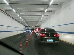 -虹桥天地-停车场